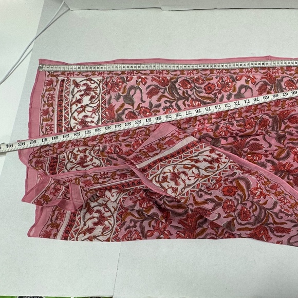 Indian Hand-Printed Floral Sarong Scarf - 93" x 36" - NEW in Bags. - Picture 5 of 13